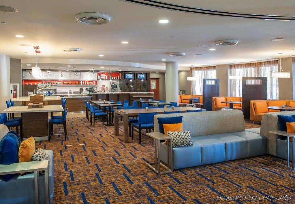 Courtyard By Marriott Pensacola Downtown Hotel Exterior foto
